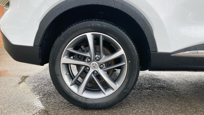 MG Hs 1.5 T-GDI Excite 5dr DCT Petrol Hatchback